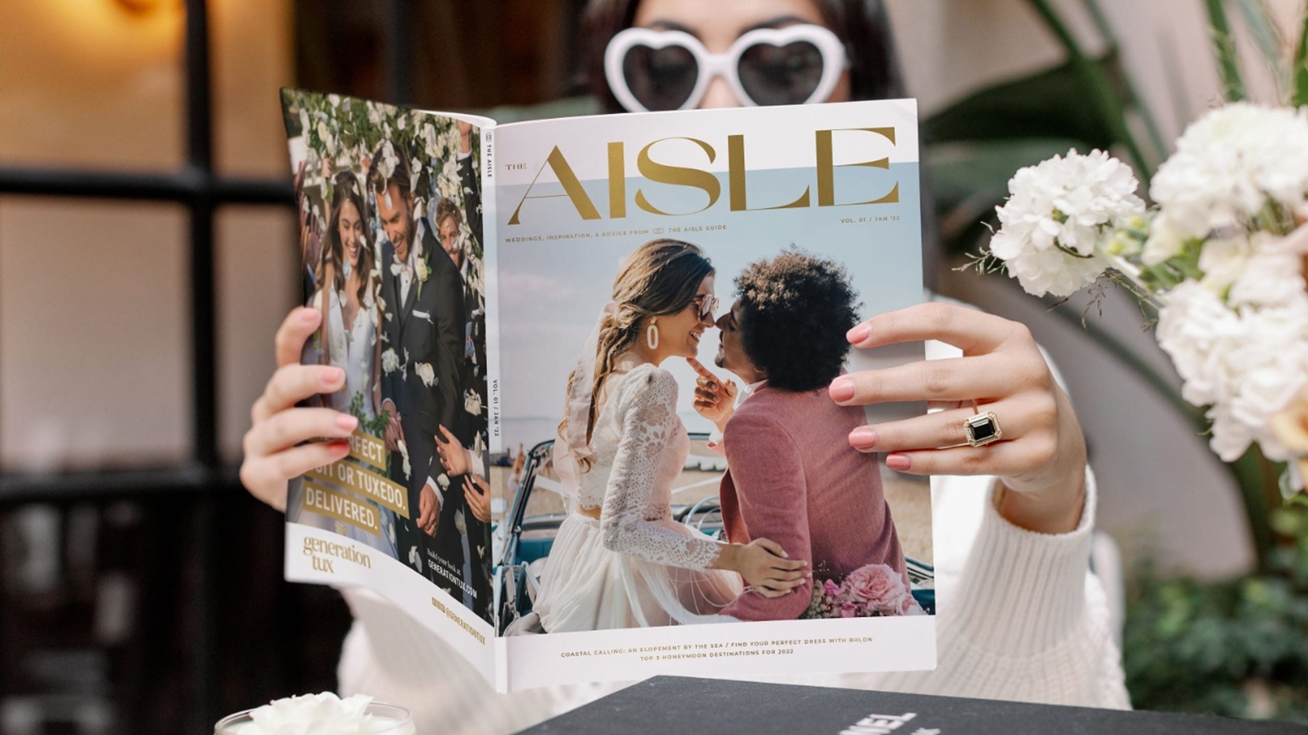 Woman reading Aisle magazine